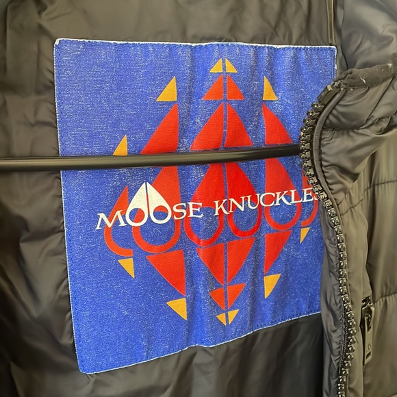 MOOSE KNUCKLES 'Ivvavik' hooded puffer jacket - Picture 6 of 8